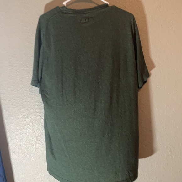 Green Under Armour t-shirt - Picture 4 of 4